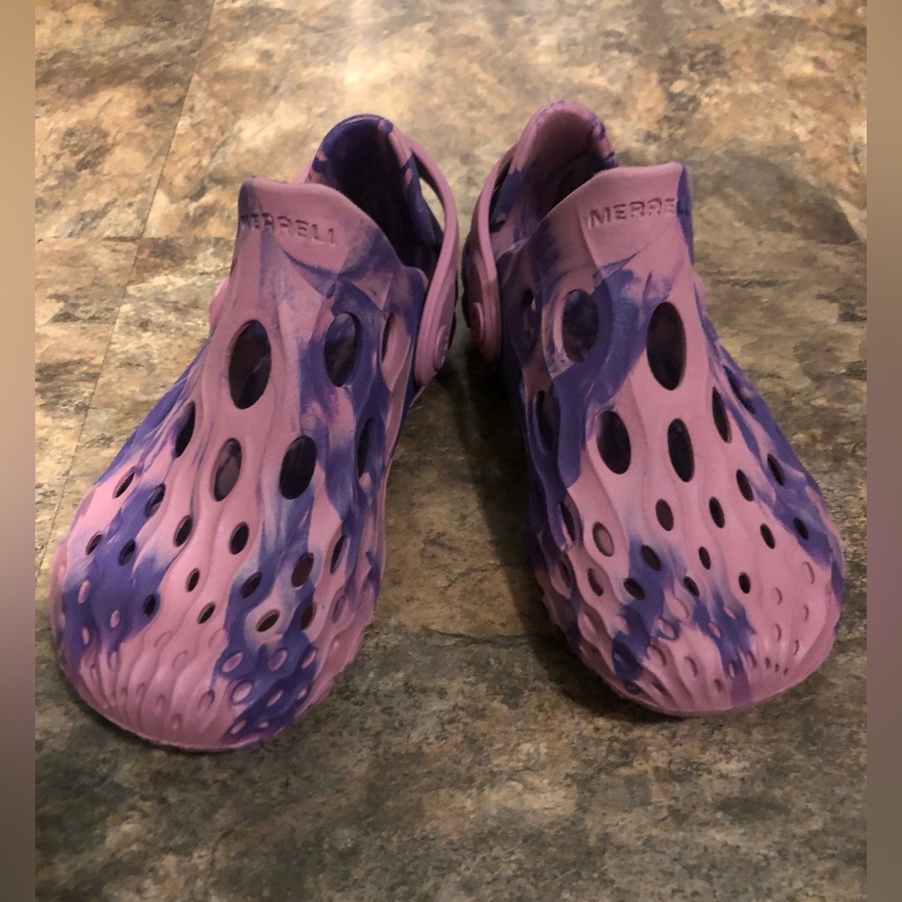 Girls Merrell Water Shoes size 11 - pink/purple excellent condition